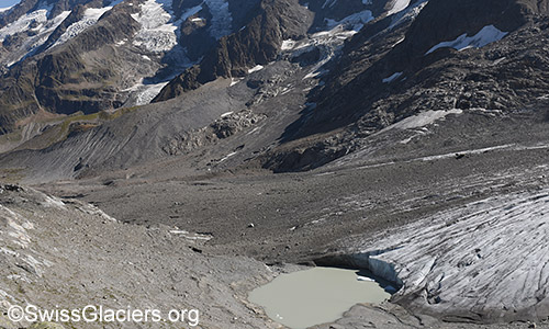 20.9.2018: View of the supraglacial moraine of the Breithorn glacier (Lauterbrunnen valley).